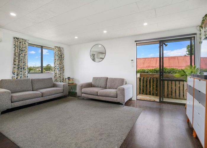  at 21A Tahi Terrace, Glen Eden, Waitakere City, Auckland