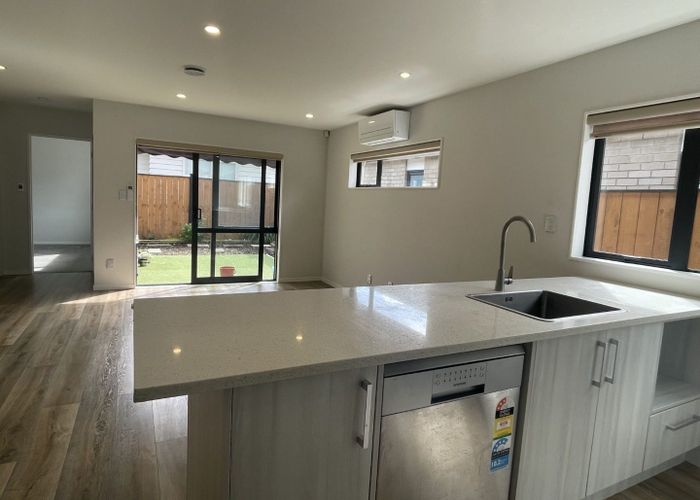  at 6 Softwood Avenue, Takanini, Papakura, Auckland