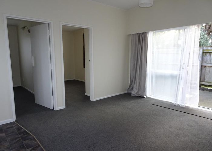  at 218 Warwick Road, Mayfair, Hastings