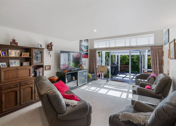  at 2/239 Maidstone Road, Avonhead, Christchurch