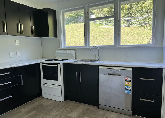  at 9 Berkshire Grove, Cannons Creek, Porirua, Wellington