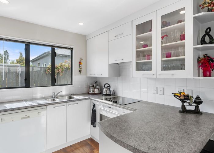  at 2/128B Mcfaddens Road, St. Albans, Christchurch City, Canterbury