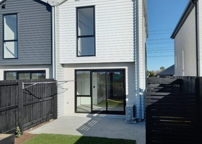  at 18 Piripiri Place, Broomfield, Christchurch