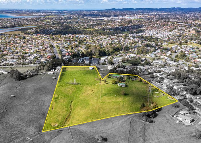  at 76 Hobsonville Road, West Harbour, Auckland
