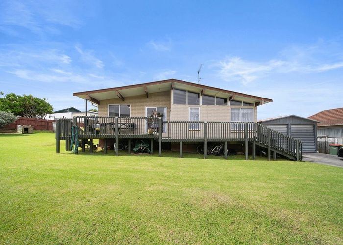  at 9 Vigo Place, Papatoetoe, Auckland