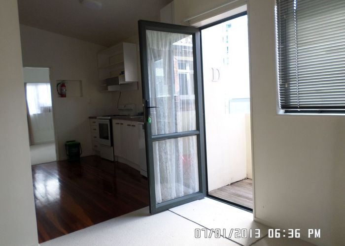  at 4/469 Lake Road, Takapuna, Auckland