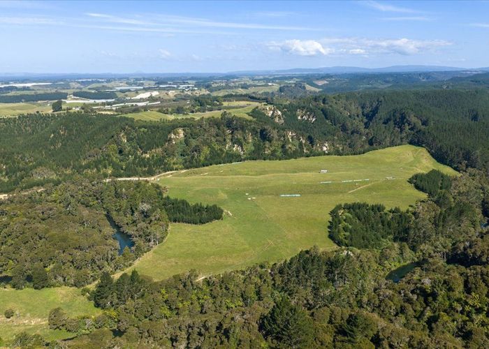  at 720 State Highway 33, Paengaroa, Western Bay Of Plenty, Bay Of Plenty