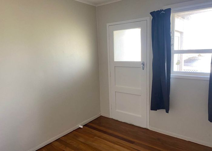  at 2/1 Churchill Avenue, Manurewa, Manukau City, Auckland