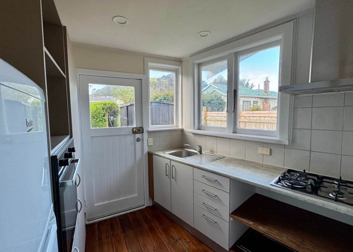  at 2/9 Essex Road, Mount Eden, Auckland City, Auckland