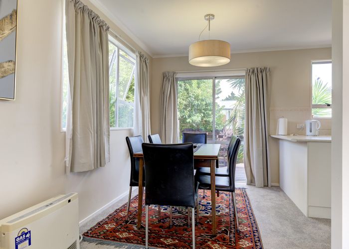  at 31 Splitt Avenue, Glenview, Hamilton