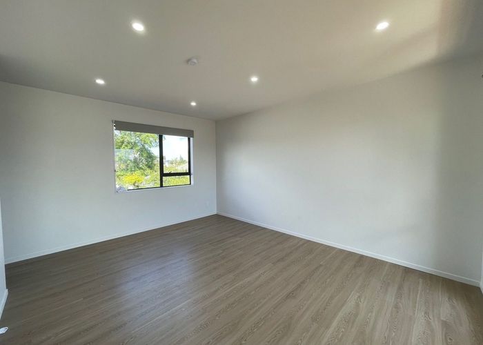  at 4/13 Blockhouse Bay Road, Blockhouse Bay, Auckland City, Auckland