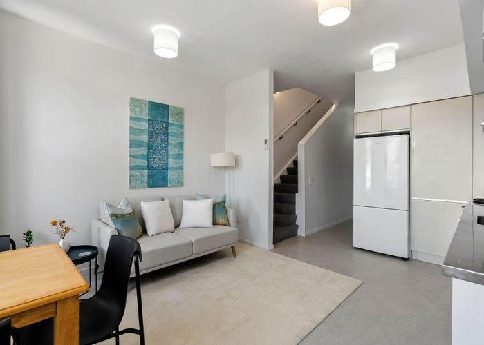  at 33 Karo Drive, Te Aro, Wellington, Wellington