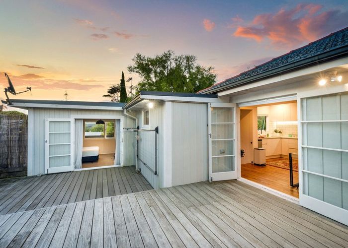  at 1/75 Atkinson Road, Titirangi, Waitakere City, Auckland