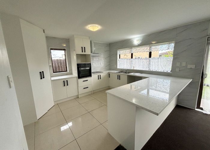 at 2/152 Rangitoto Road, Papatoetoe, Auckland