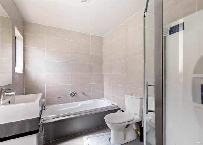  at 3 Tekapo Rise, Fairview Heights, Auckland