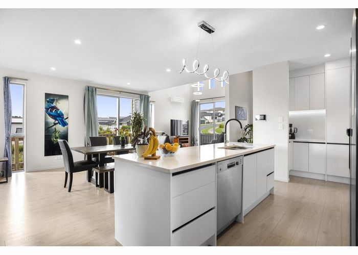  at 33 Takurua Terrace, Orewa, Orewa