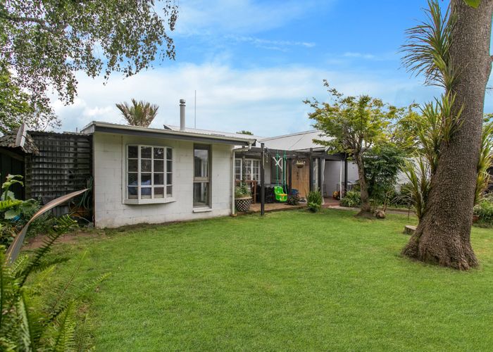  at 3/9 Poinsettia Place, Henderson, Auckland