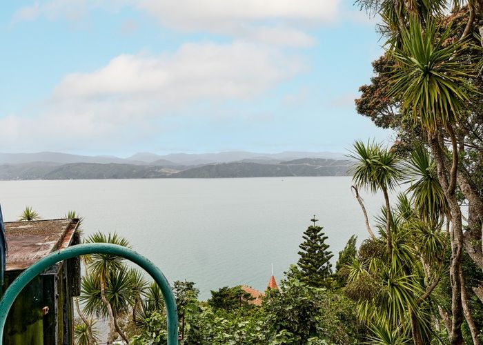  at 7 Fortification Road, Karaka Bays, Wellington