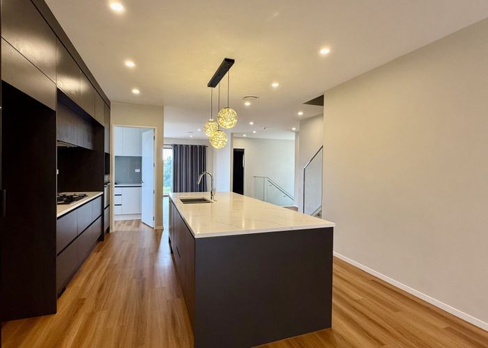  at 34 Grand Ridge Ave, Flat Bush, Manukau City, Auckland