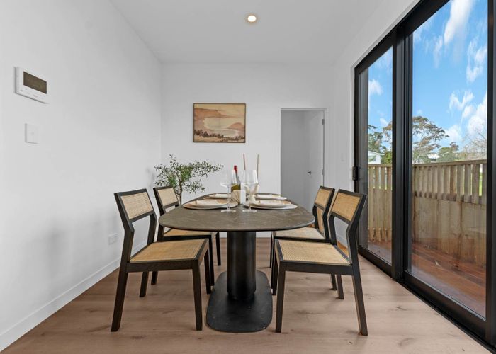  at 10C Truscott Place, West Harbour, Waitakere City, Auckland