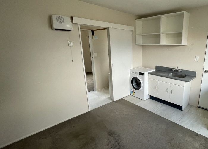  at 1/325  Main South Road, Hornby, Christchurch City, Canterbury