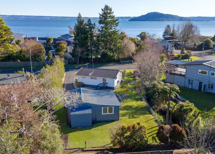  at 2 Cooper Avenue, Holdens Bay, Rotorua