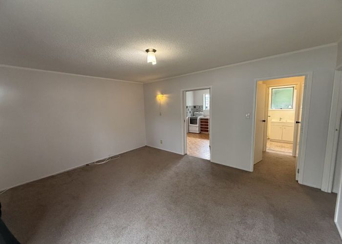  at 4/37 Wallace Road, Papatoetoe, Auckland