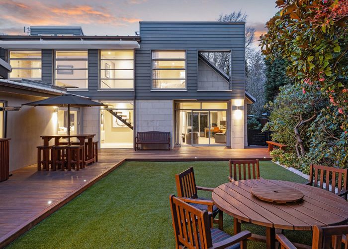  at 32B Glandovey Road, Fendalton, Christchurch City, Canterbury