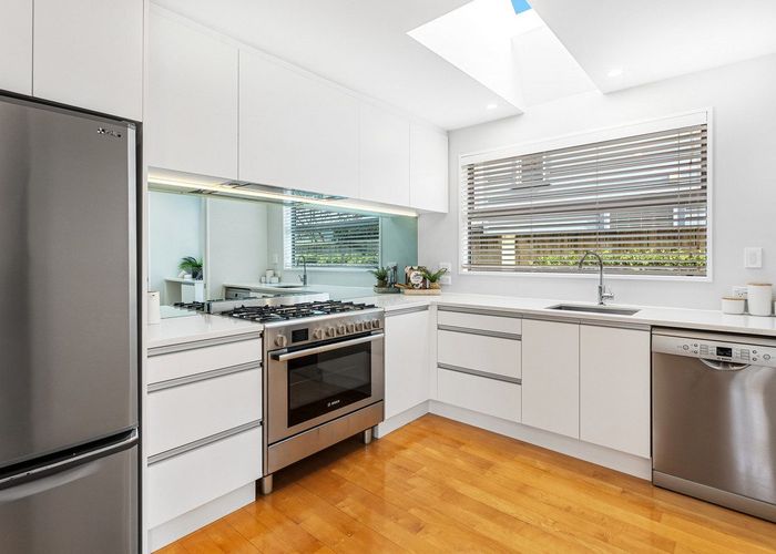  at 11 Springfield Road, St. Albans, Christchurch City, Canterbury
