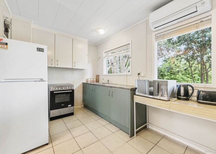  at 13/66 Astley Avenue, New Lynn, Auckland