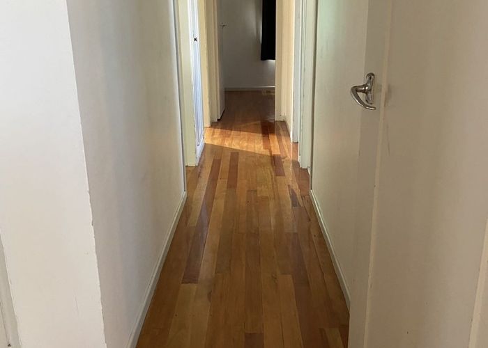  at 36 Fairdene Ave., Henderson, Waitakere City, Auckland