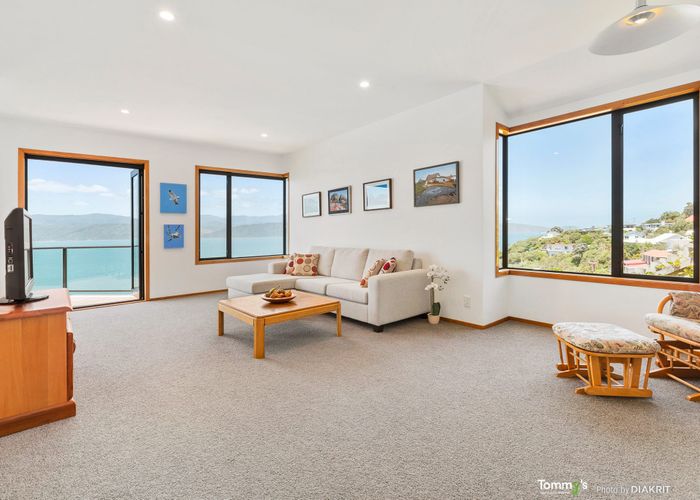  at 20 Napier Street, Karaka Bays, Wellington