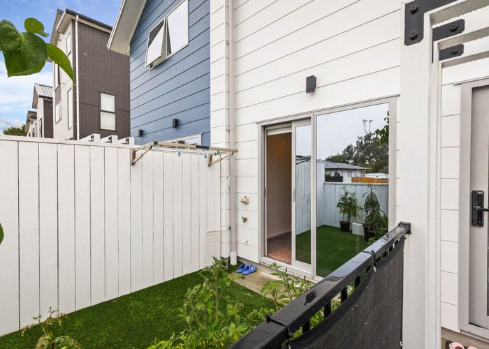  at 4/21 Titoki Street, Te Atatu Peninsula, Waitakere City, Auckland