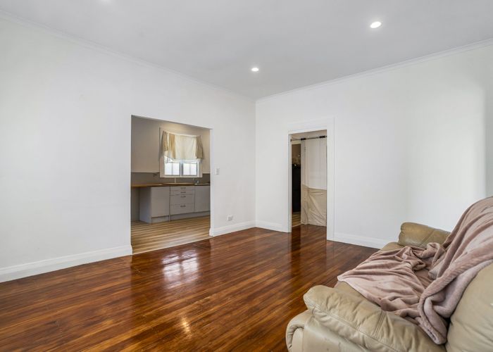  at 64 Mangere Road, Otahuhu, Auckland