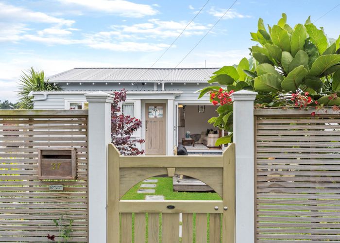  at 37 Holly Street, Avondale, Auckland