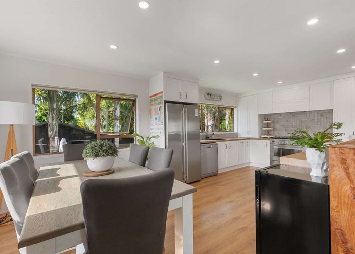  at 6 Koromiko Place, Waiuku, Waiuku
