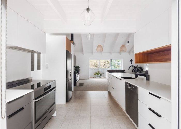  at 15 Claydon Place, Ohope
