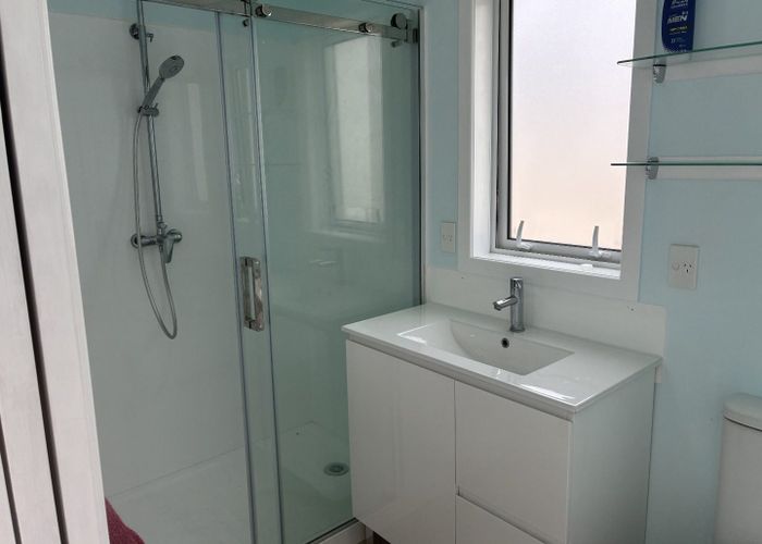  at 130 Rosier Rd, Glen Eden, Waitakere City, Auckland