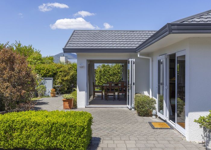  at 2/14 Robinson Terrace, Rangatira Park, Taupo
