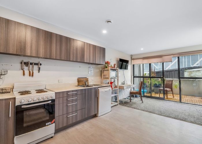  at 8/1902 Great North Road, Avondale, Auckland City, Auckland