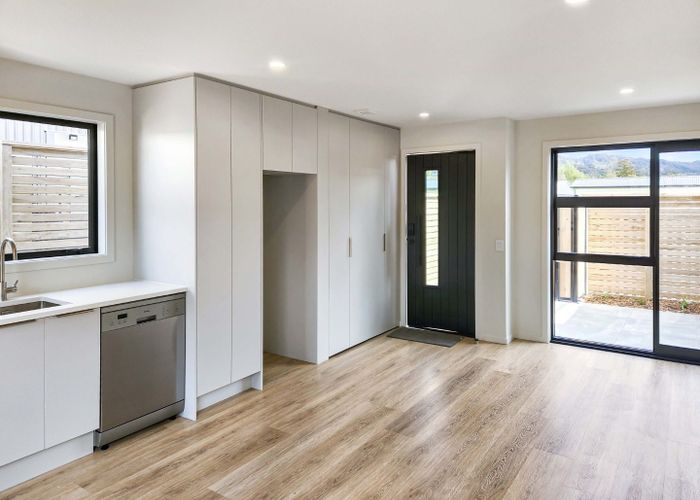  at 6/7 Wainuiomata Road, Wainuiomata, Lower Hutt