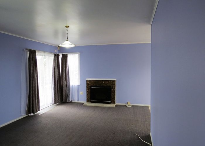  at 17 Vina Place, Massey, Waitakere City, Auckland