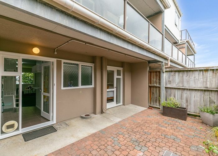  at 3/21 Duchess Place, Maupuia, Wellington
