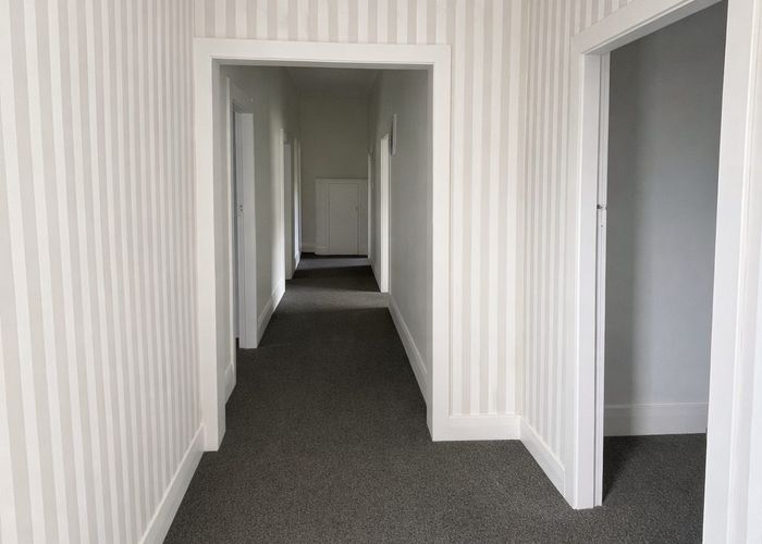  at 4 Eden View Road, Sandringham, Auckland City, Auckland