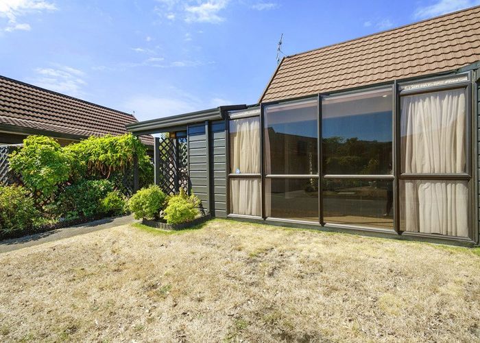  at 2/18 King Street, Petone, Lower Hutt