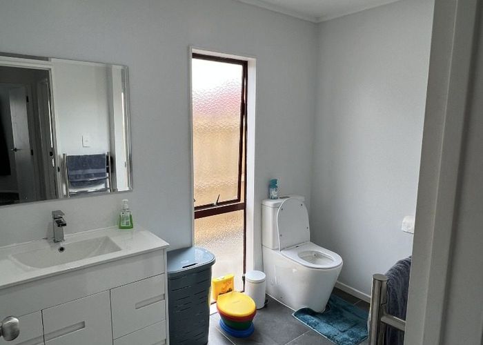  at 2/8 Taka Street, Takanini, Papakura, Auckland