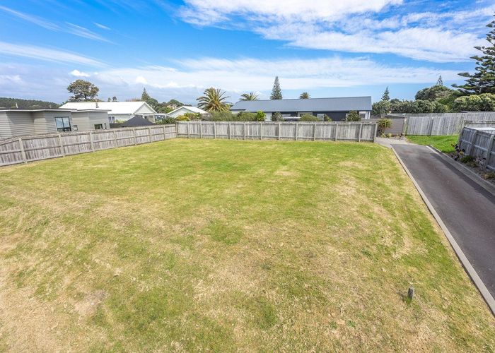  at 43 Seagrass Place, Otaki Beach, Kapiti Coast, Wellington