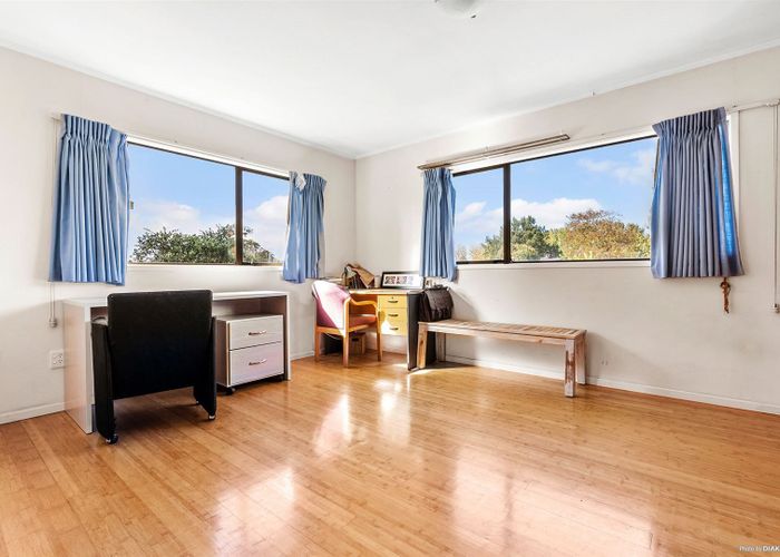  at 5 Phoenix Place, Papatoetoe, Auckland