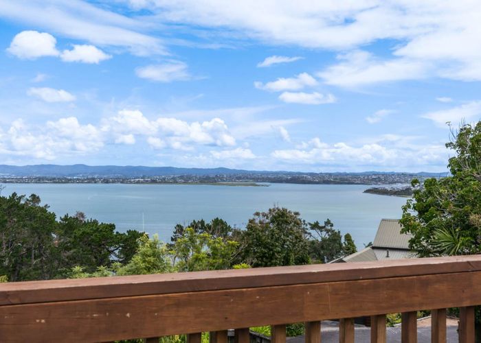  at 1/37 Teal Crescent, Beach Haven, North Shore City, Auckland