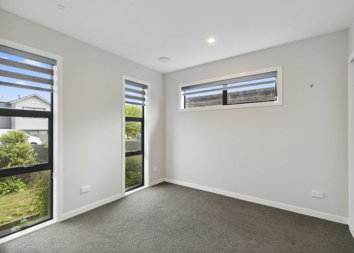  at 28 Karearea Avenue, Kenepuru, Porirua